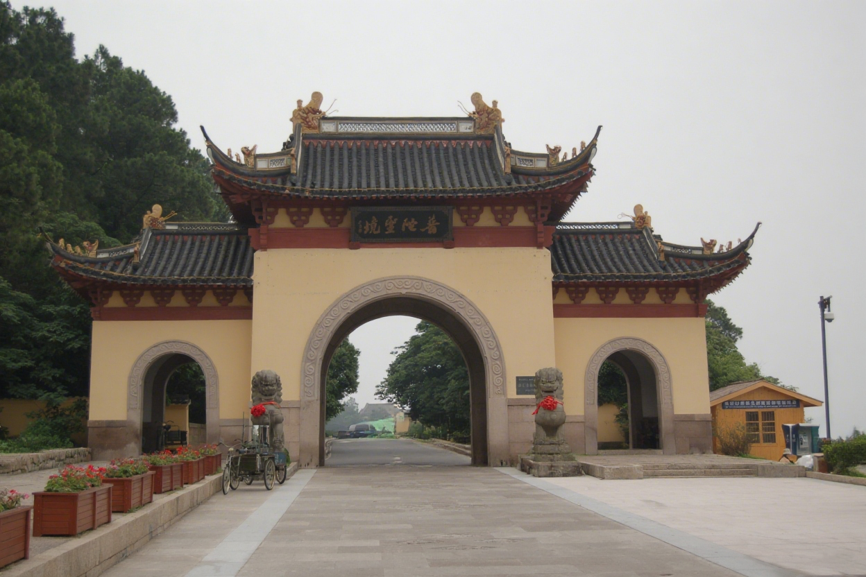 以门楼为笺，镌刻时期的匠心诗行